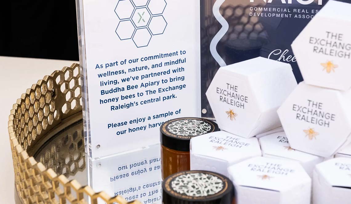 Eco-Friendly Honey Packaging Eco-Friendly Honey Packaging
